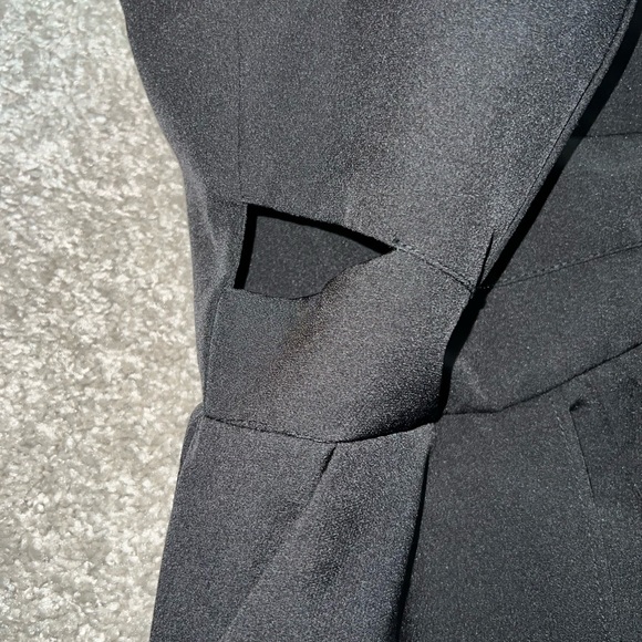 Jumpsuit - Picture 5 of 8